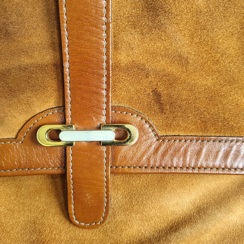 Elegant Tan Suede Men's Clutch